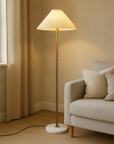 Helorae | Vintage Wooden Floor Lamp for Classic Elegance 0
