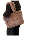 Plush Shoulder Bag for Women – Soft Faux Fur Design with High Capacity for Everyday Use 1