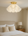 Solith | Gailon-style Ceiling Lamp with Sleek Details 1