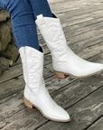 Stylish White Leather Pointed Cowboy Boots for Women – Elegant Design for Any Occasion 2