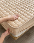 Waterproof Mattress Protector Queen - Soft, Breathable Cover for Ultimate Comfort and Hygiene 4