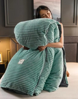 Velvet Fleece Blanket – Soft, Warm, and Stylish Bedding in Multiple Colors and Sizes