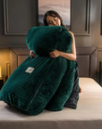 Velvet Fleece Blanket – Soft, Warm, and Stylish Bedding in Multiple Colors and Sizes