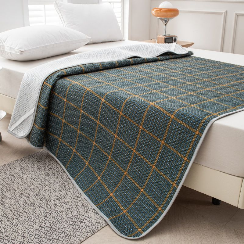 Self-Cooling Dog Mat – Plush, Non-Toxic Bed for Indoor &amp; Outdoor Comfort, Easy to Clean, Available in Multiple Sizes