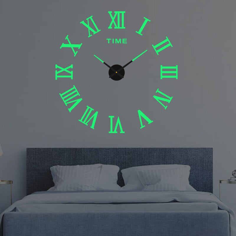 Moderne Statement-Wanduhr – Künstlerisches Design für markante Innenakzente