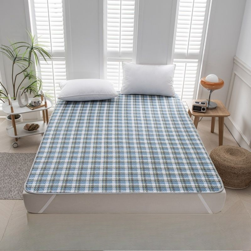 Self-Cooling Dog Mat – Plush, Non-Toxic Bed for Indoor &amp; Outdoor Comfort, Easy to Clean, Available in Multiple Sizes