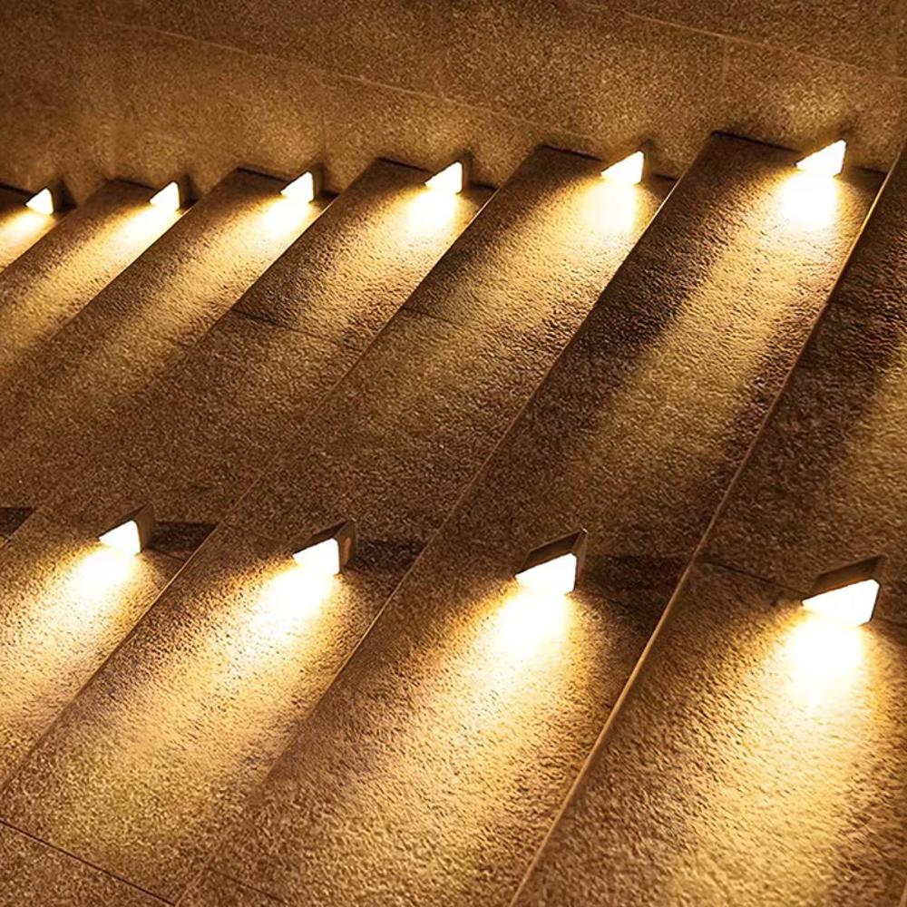 Ambros | Luminous Solar Lamps for Outdoor Stairs 3