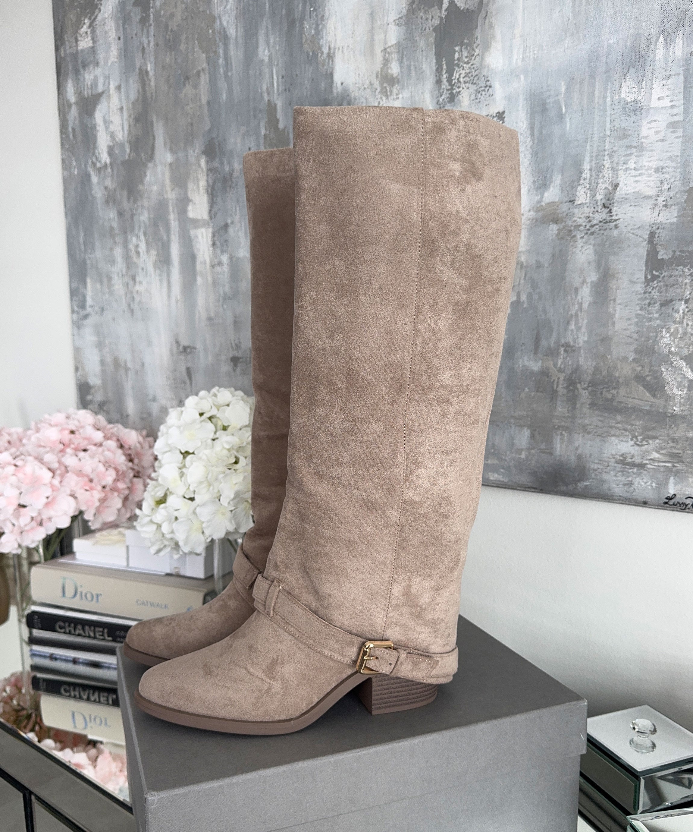 Beige Knee High Boots for Women - Stylish and Comfortable Design for Casual or Formal Wear 2