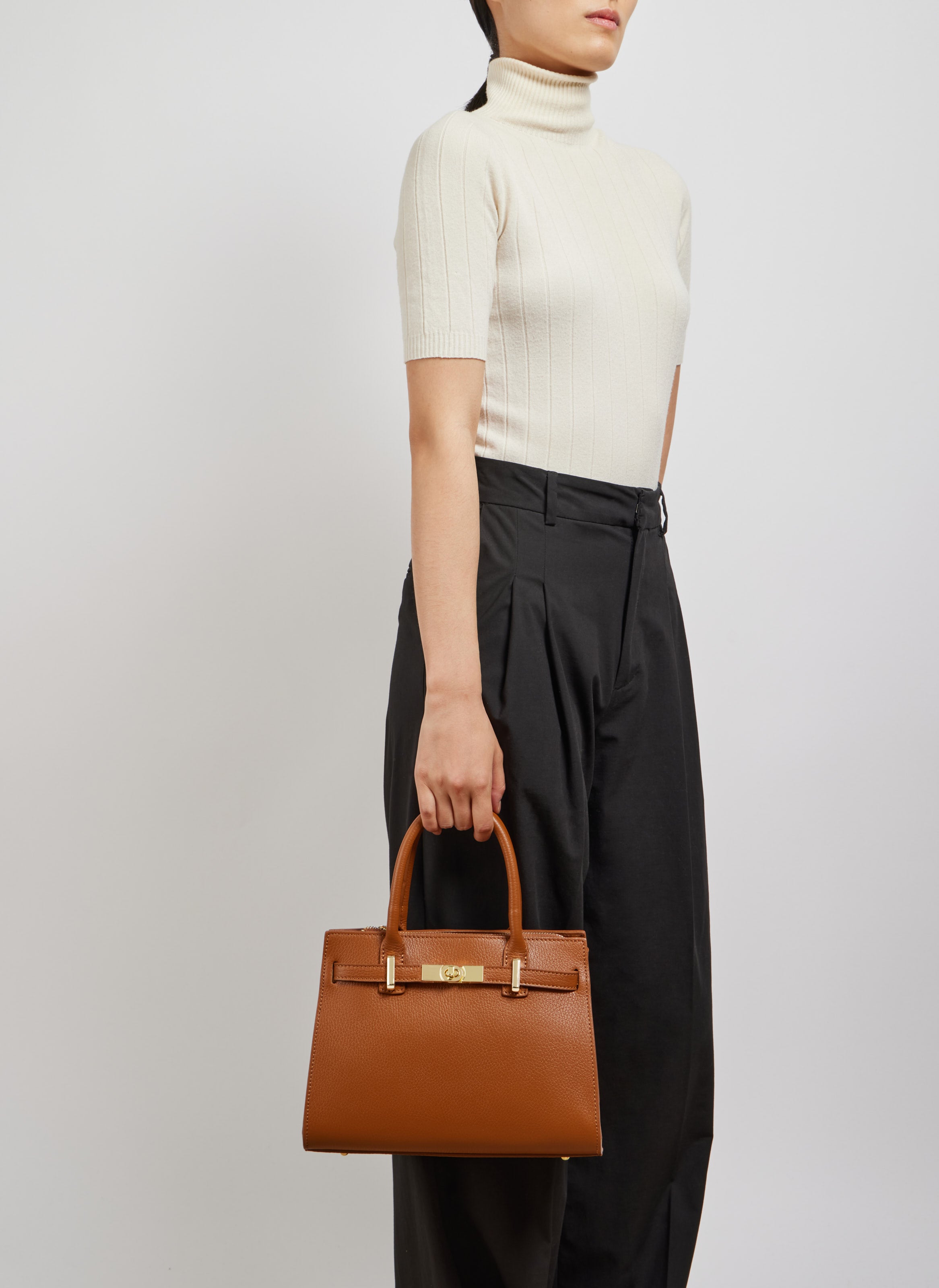Classic Togo Leather Tote Bag – Stylish and Durable Genuine Leather Purse for Work and Travel 5