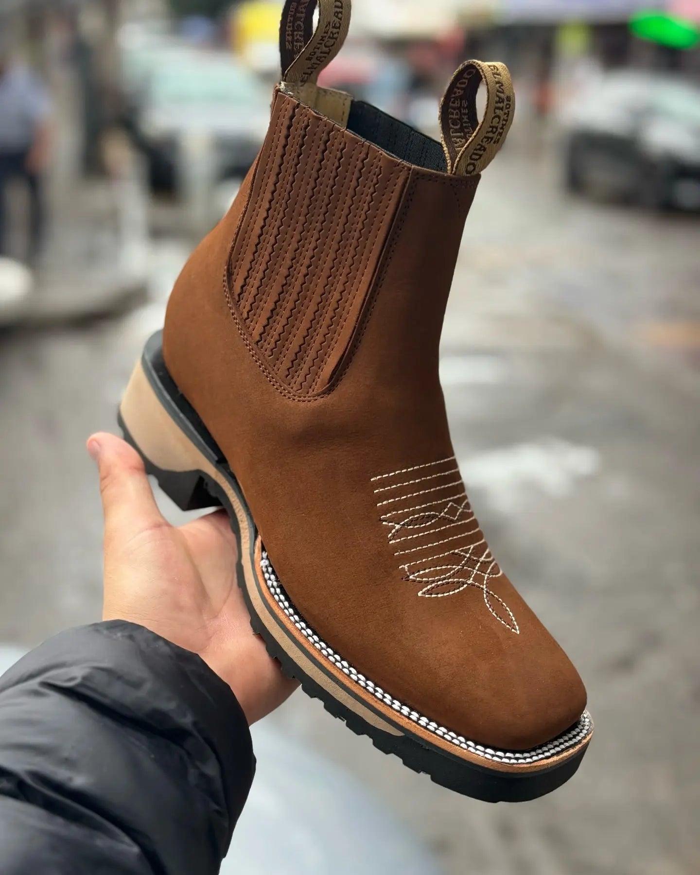 Classic Unisex Cowboy Boots in Sustainable Leather – Comfortable Western Style for Men and Women 1