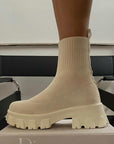 Comfortable Women's Winter Boots - Stylish and Warm Footwear for Cold Weather 10