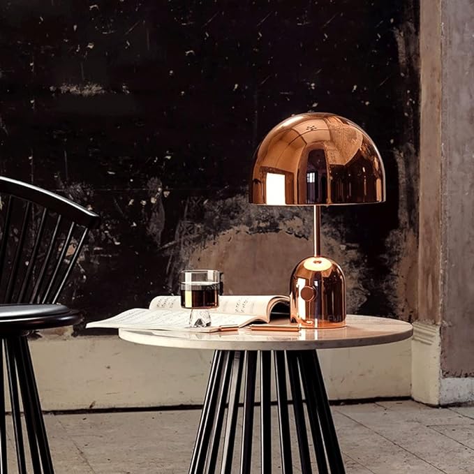 CopperElegance - Sophisticated Table Lamp 3