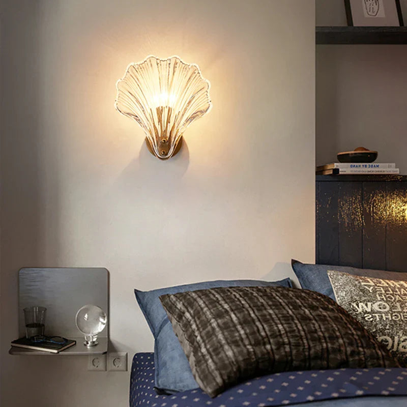 CoralGlow – Shell-Shaped Glass Wall Lamp 1