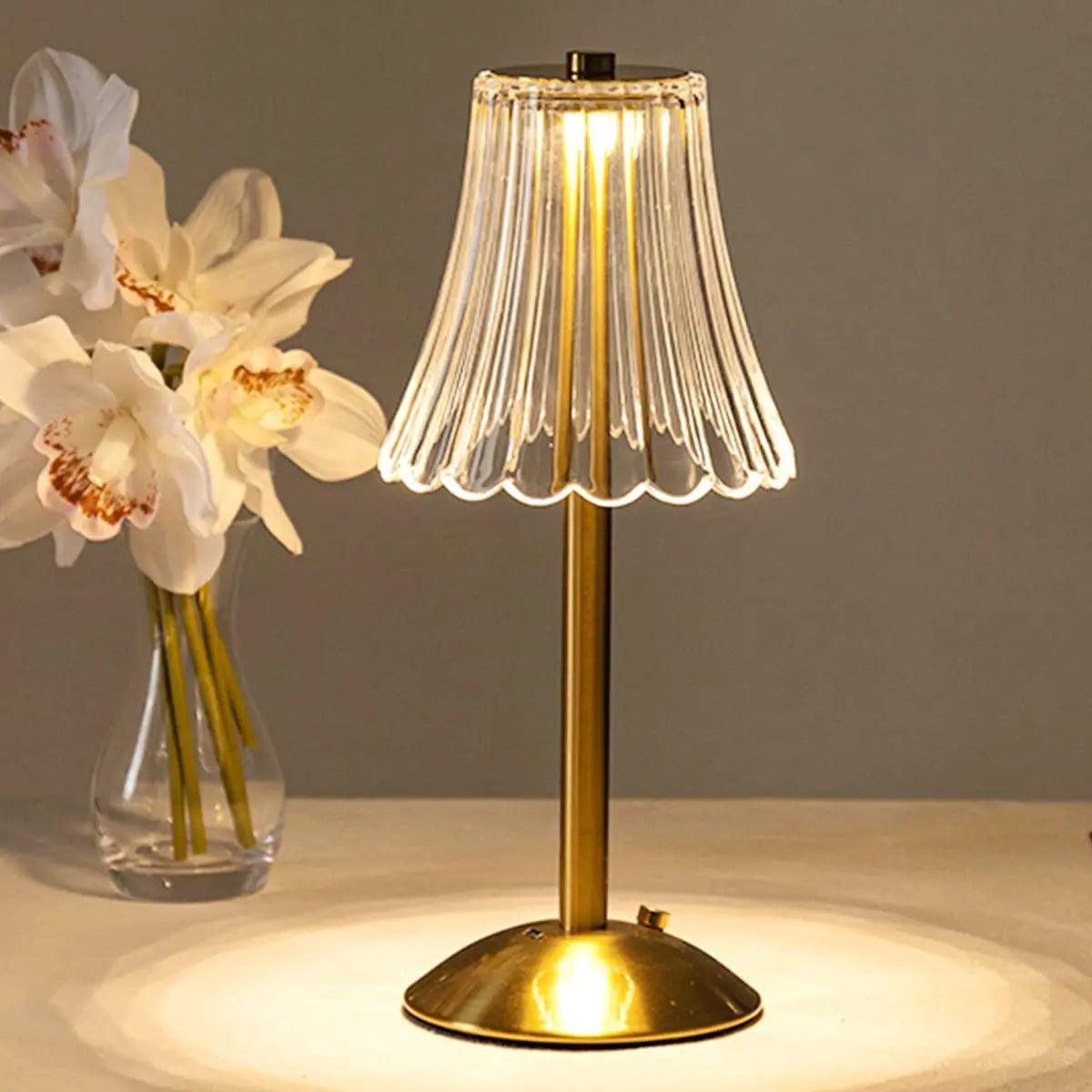 CrystalLuxe - Vintage Table Lamp with Elegant Shine 5