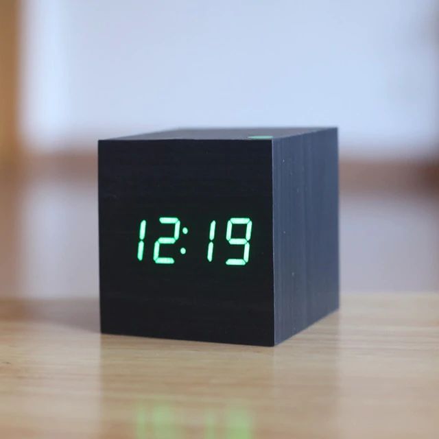 CubeCraft | Stylish Compact Digital Desk Clock for Modern Interiors 7