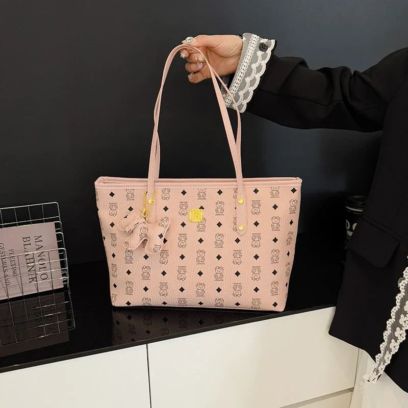 Designer Paris Fashion Crossbody Bag High-End Minimalist Leather Tote Vintage Inspired Commuter Purse Women Elegant Shopper 1