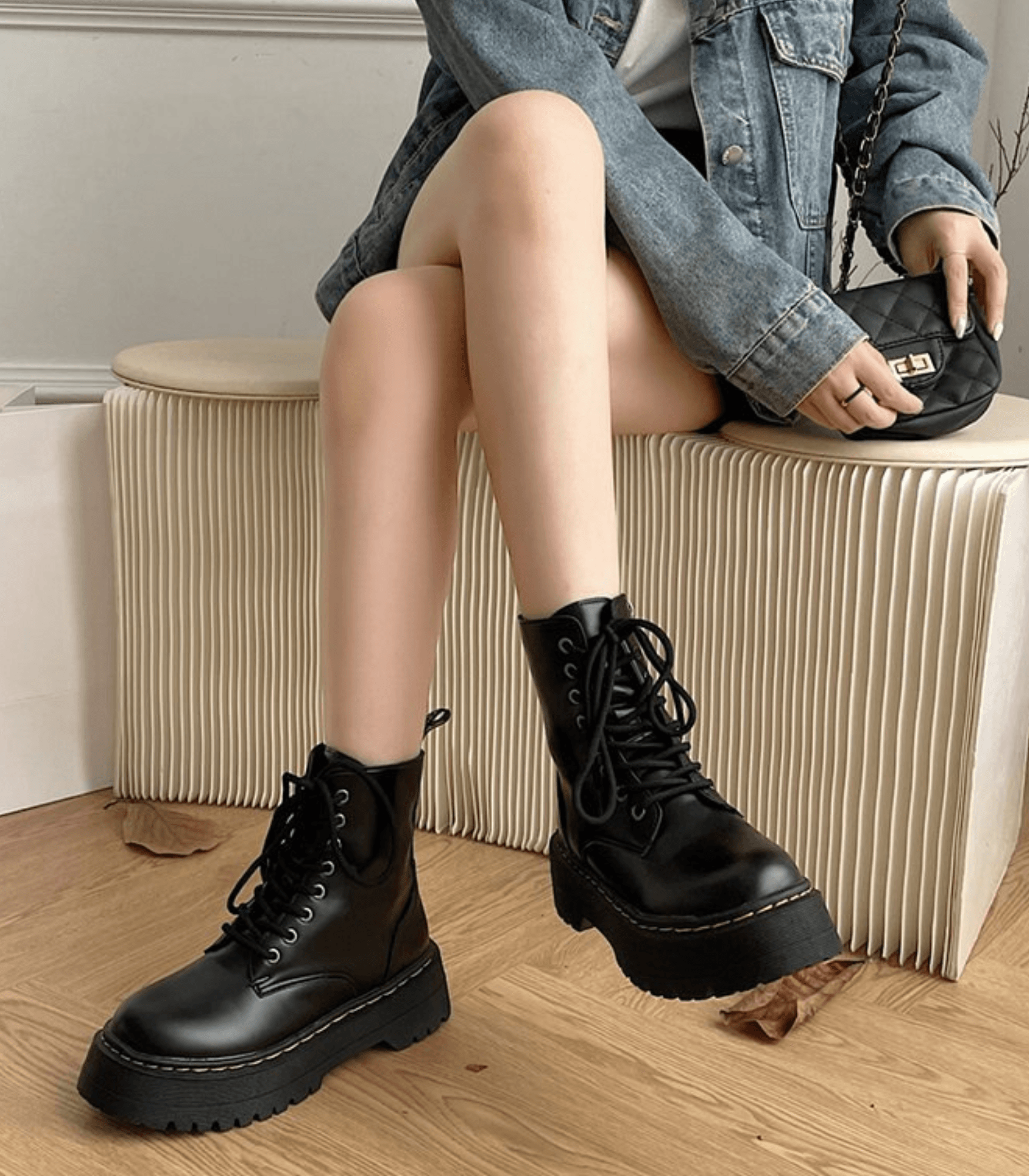 Elegant Leather Platform Boots with Chunky Sole – Comfortable and Stylish Footwear for Streetwear 4