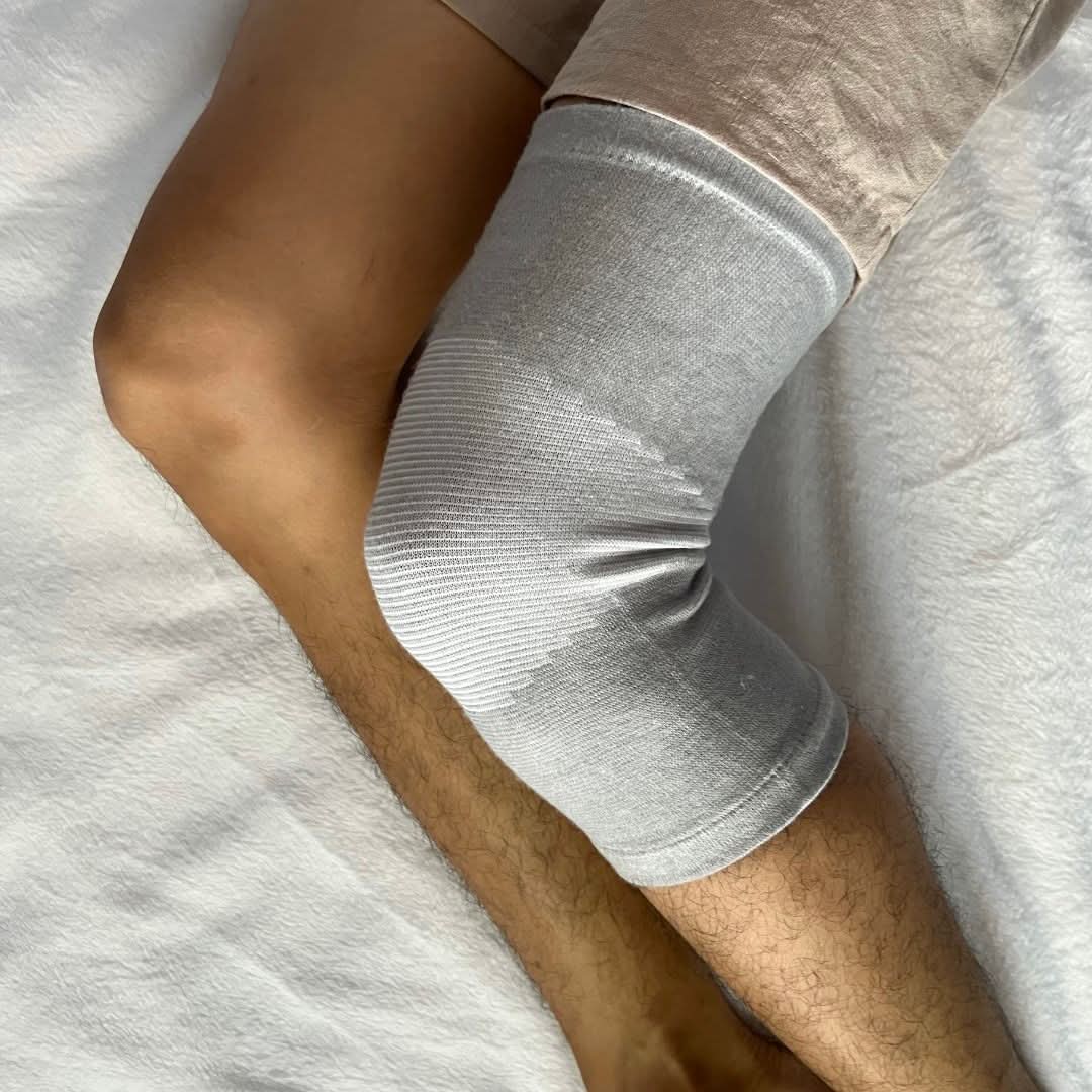 FlexKnee | Compression Knee Brace for Pain Relief and Joint Stabilization 4