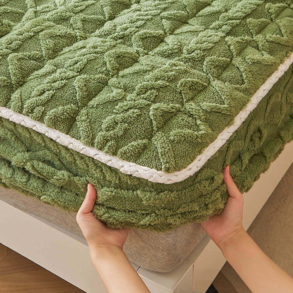 FluffNest | Cozy Soft Polyester Fitted Mattress Cover for Ultimate Comfort 3