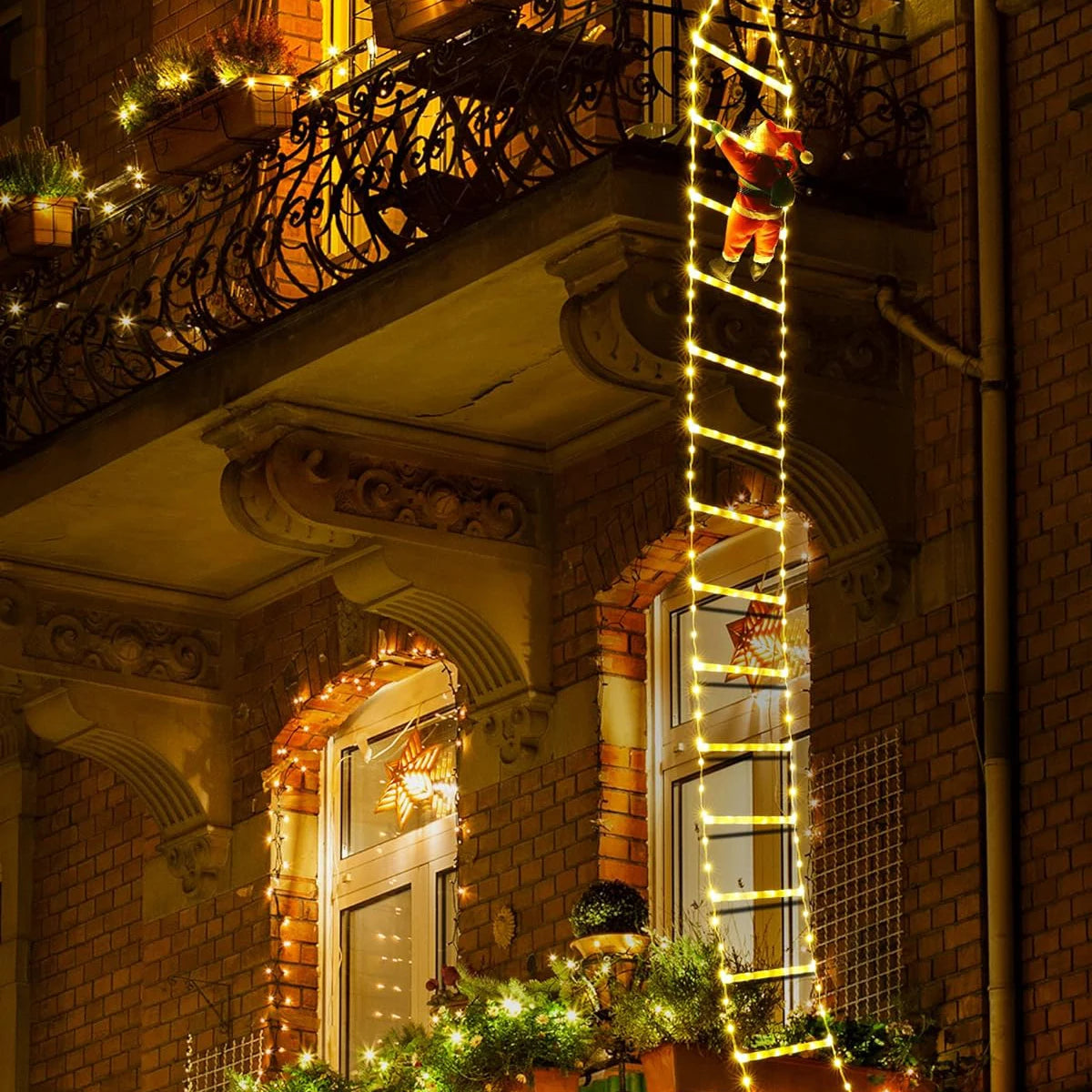 Golden Climb | Elegant Christmas Lights 3