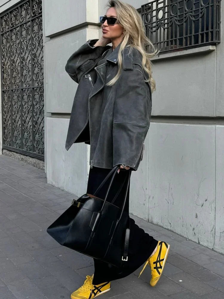 Grey Loose Suede Jacket for Women – Casual Long-Sleeved Coat with Zipper Pockets 3