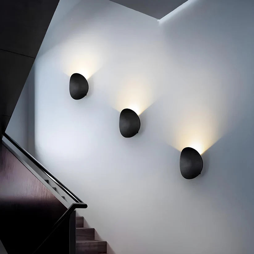 Illumaia | Minimalist Metal Wall Lamp with Circular Design 5