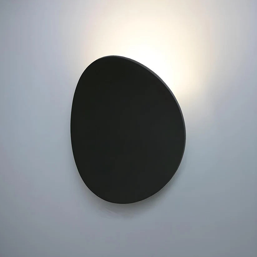 Illumaia | Minimalist Metal Wall Lamp with Circular Design 6
