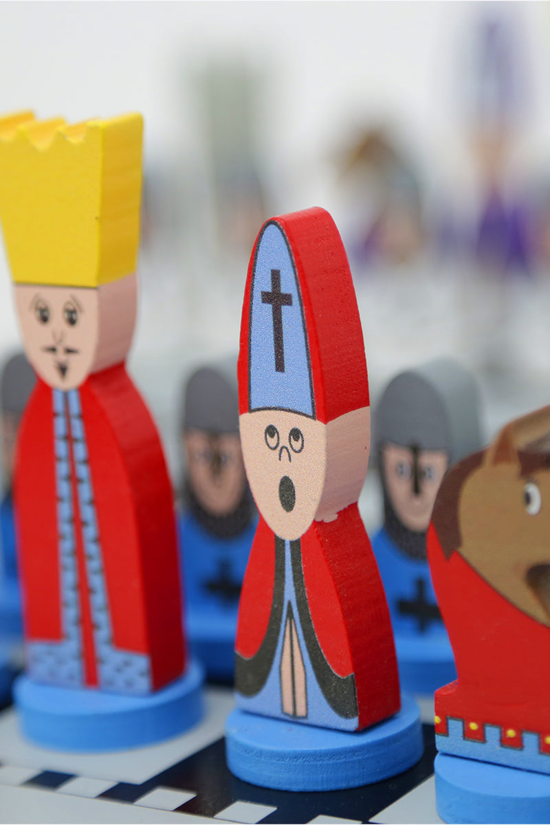 Kids Wooden Chess Set - Fun Learning Tool for Strategic Thinking - 30x30 cm with Chess Pieces 4