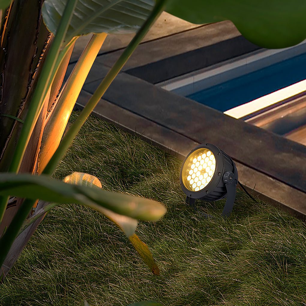 LED Outdoor Solar Spot Lights – Weather-Resistant Landscape Lights for Trees, Fences, and Pathways 4