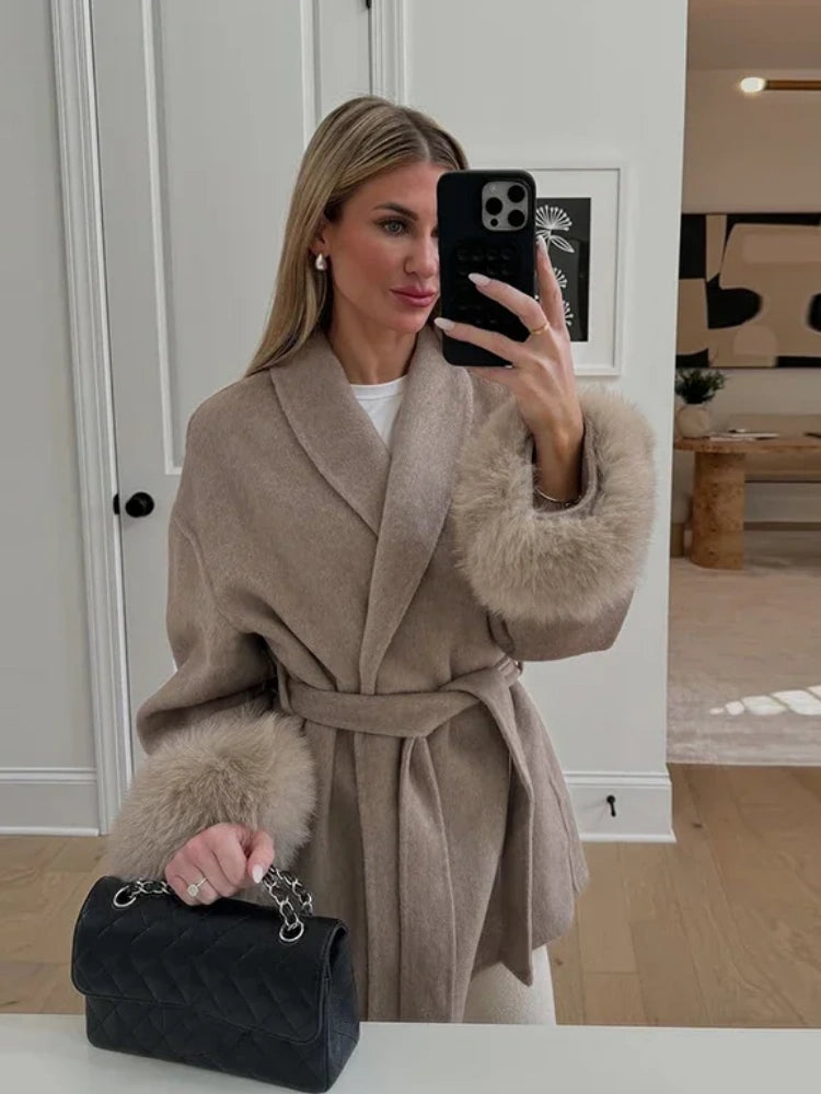 Lace-Up Elegant Women's Coat – Stylish Winter Coat for Cold Weather, Knee-Length, Multiple Colors 3
