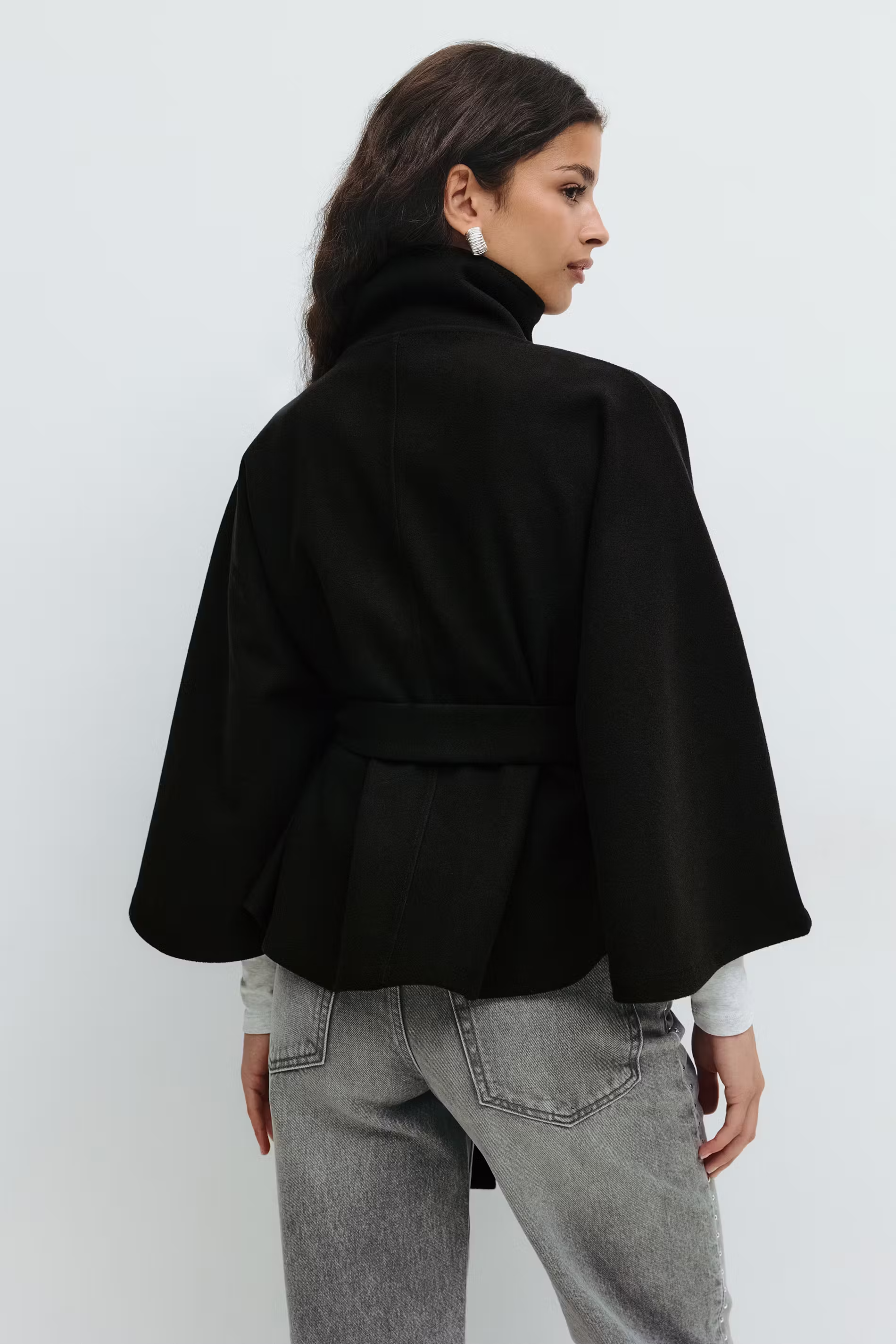 LorezaCape | Elegant Chic Women's Winter Cape Coat with High Collar 4
