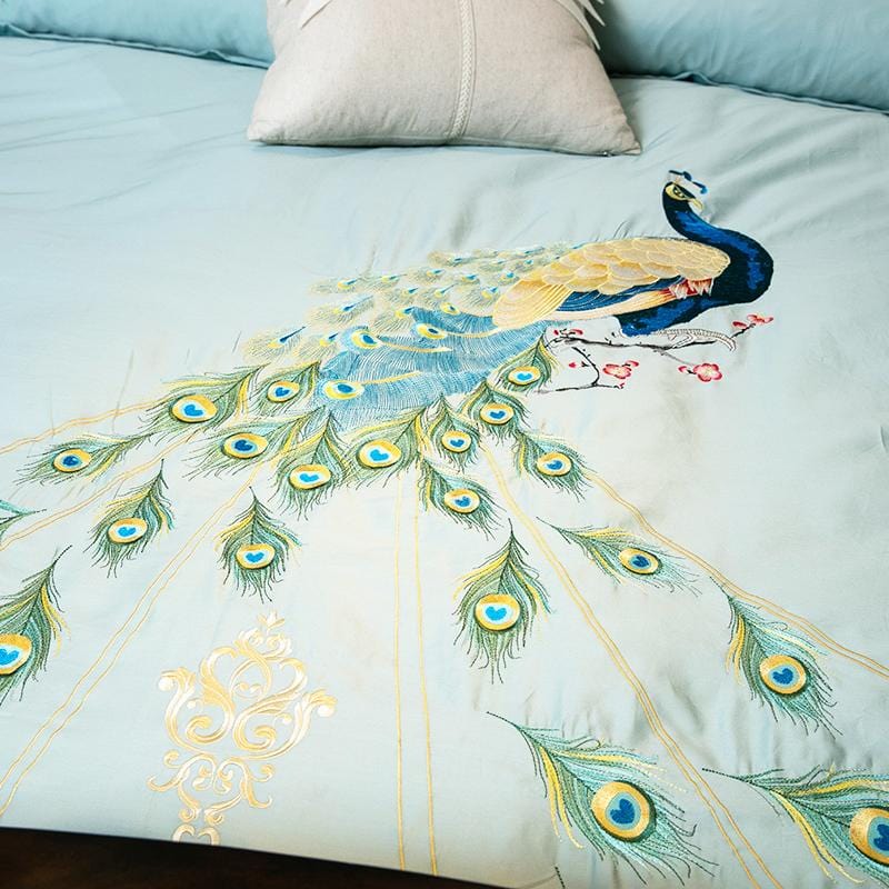LuxeFeathers – Luxurious Egyptian Cotton Duvet Set with Teal and Peacock Pattern 2