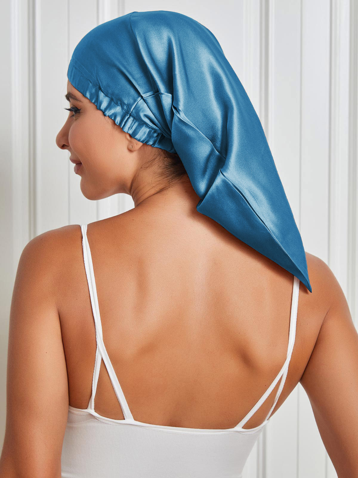 LuxeRest - Silk Sleep Cap for Timeless Elegance 4
