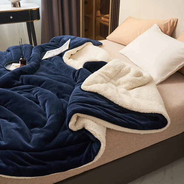 Luxurious Fleece Blanket, Plush and Fluffy, Machine Washable, Cozy Throw for Beds and Living Rooms 2