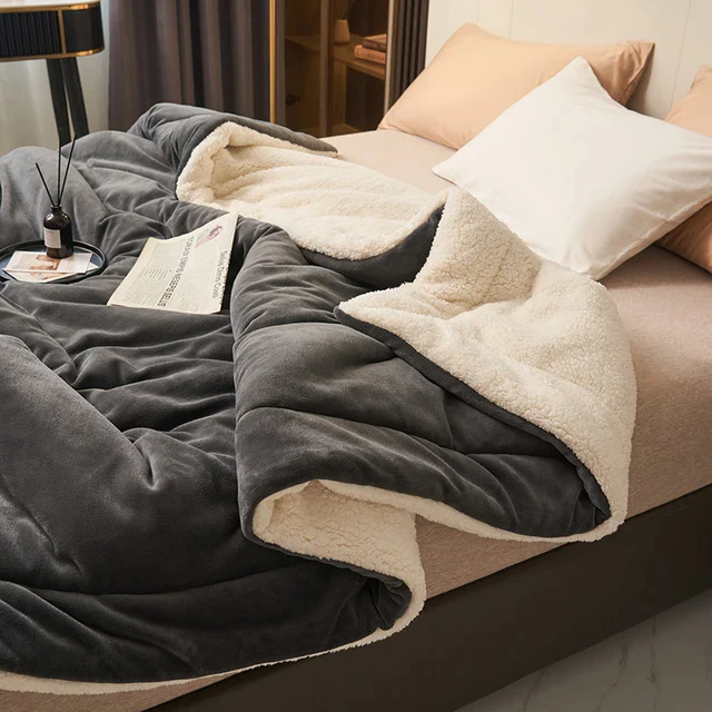 Luxurious Fleece Blanket, Plush and Fluffy, Machine Washable, Cozy Throw for Beds and Living Rooms 6