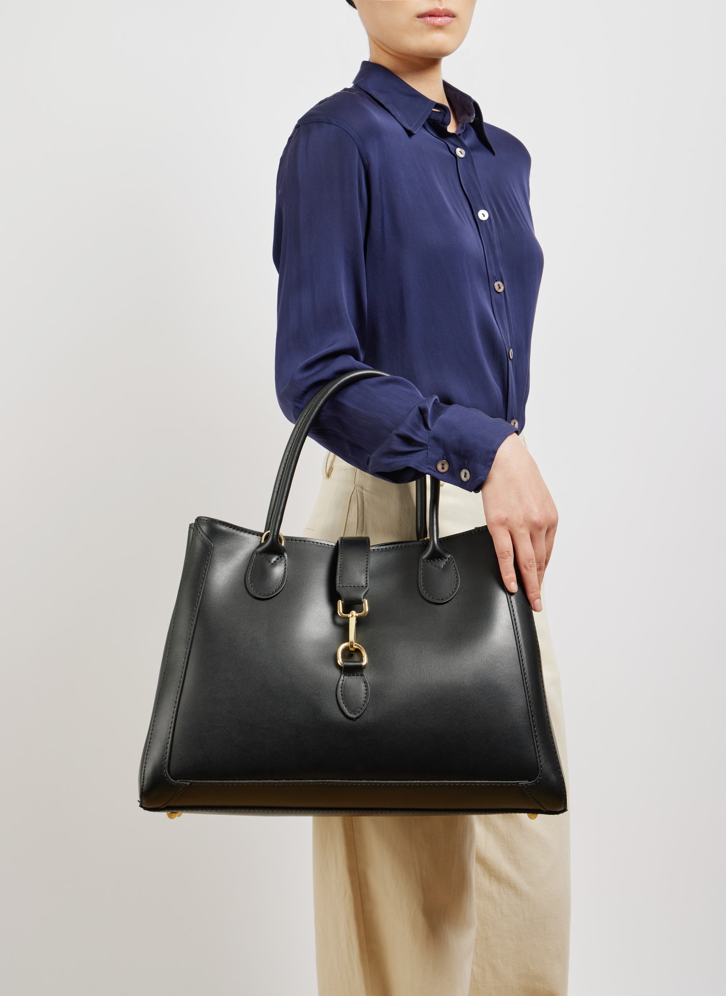 Luxury Black Brushed Leather Handbag for Women – Elegant Genuine Leather Tote for Everyday and Office Use 5