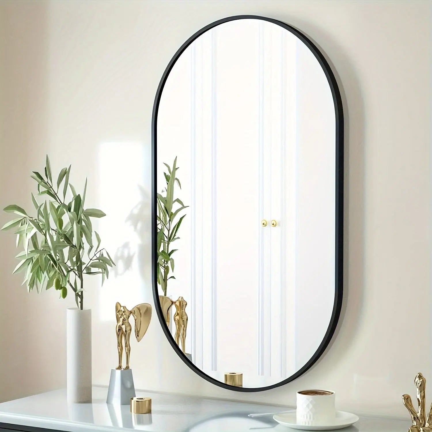 MirrorLuxe - Elegant Oval Reflection 3