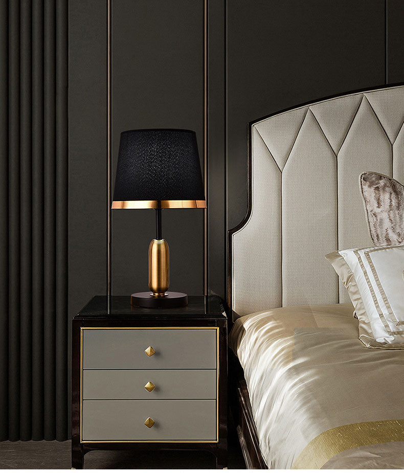 NoirBeam – Sleek Table Lamp in Gold and Black for Subtle Lighting 3