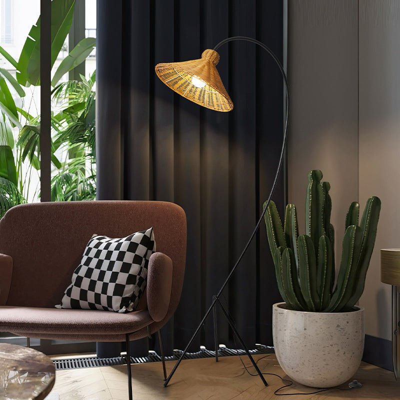 Novyra | Classic Bamboo Shade Floor Lamp 2