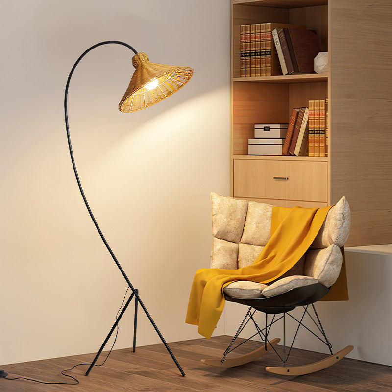 Novyra | Classic Bamboo Shade Floor Lamp 3