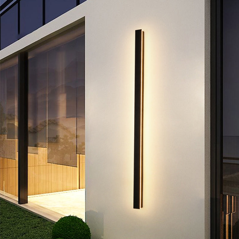 Outdoor Wall Light Contemporary Black Metal LED Design 0
