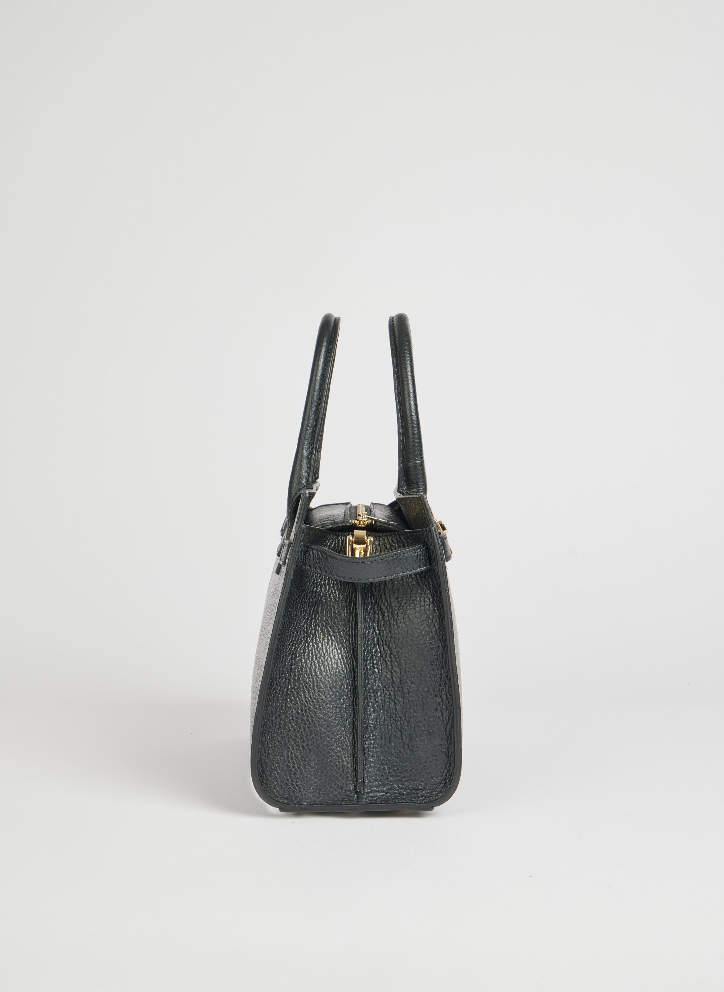 Premium Black Togo Leather Shoulder Bag – Chic and Versatile Women’s Handbag for Work, Travel, and Casual Use 2