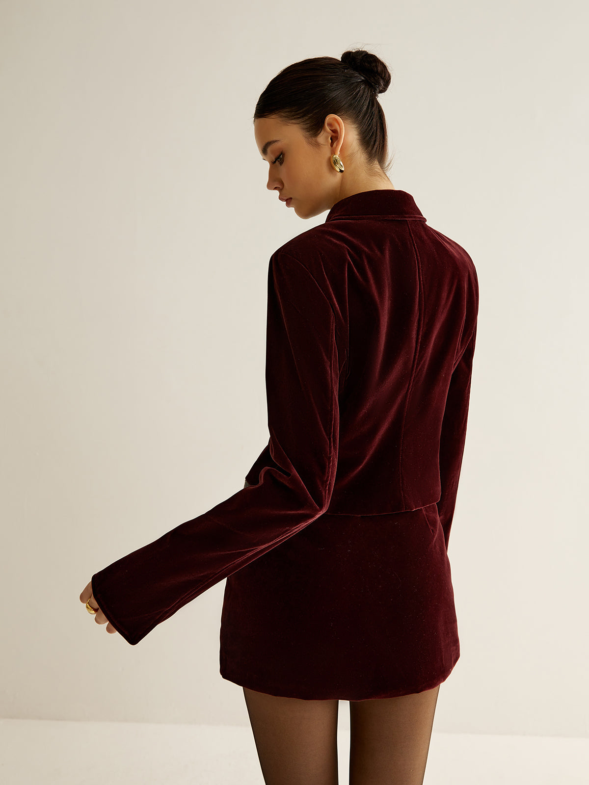 Raquel | Velvet Lapel Short Blazer 5