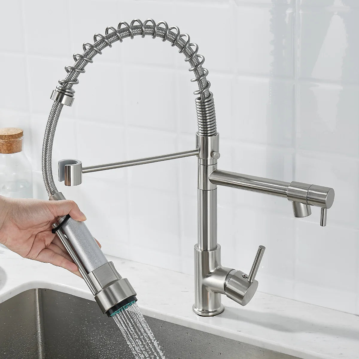 Modern Two-Way Faucet Connector – Compact Dual Outlet Tap for Versatile Use