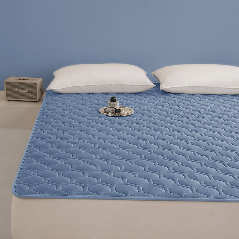 Self-Cooling Dog Cooling Mat – Non-Toxic, Plush Dog Bed for Comfortable Indoor & Outdoor Use, Easy to Clean, Multiple Sizes 3