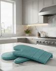 SiliconeGuard | Premium Non-Slip Heat-Resistant Silicone Oven Gloves 2