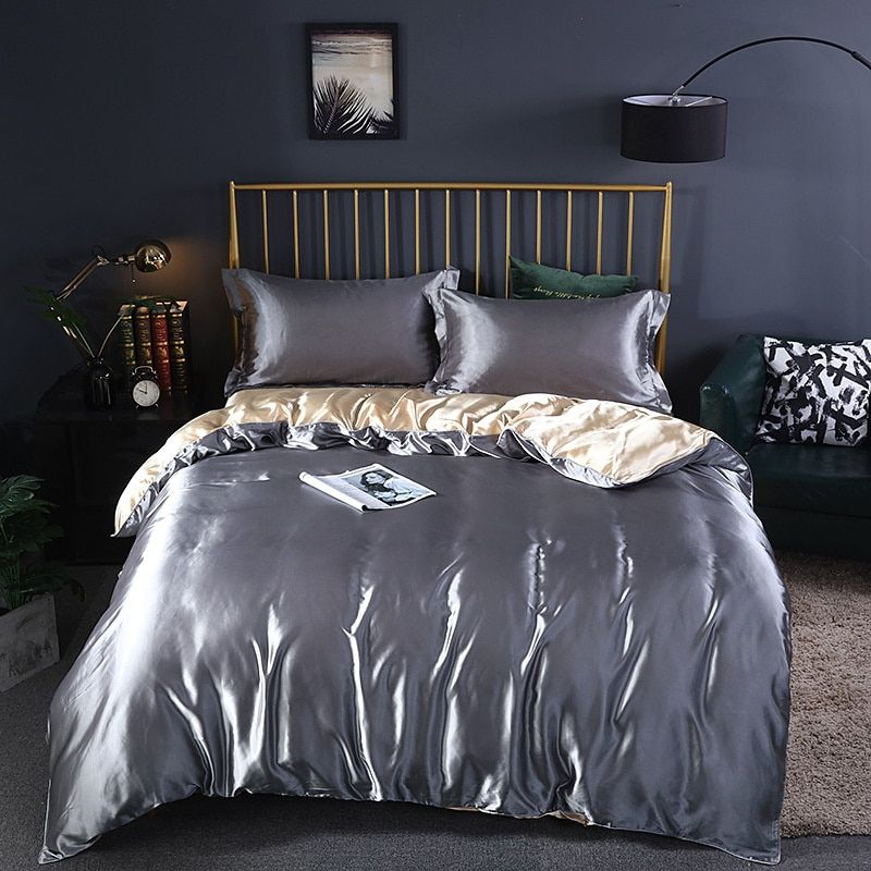 SilkAura - 4-Piece Silk Luxury Bedding 29