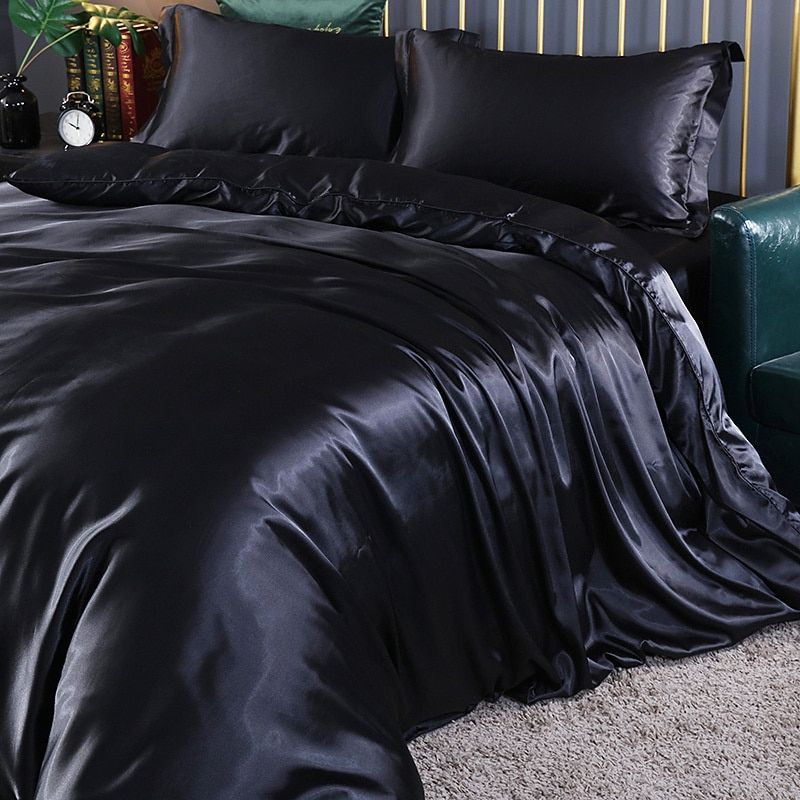 SilkenDream - Luxury 4-Piece Satin Bedding Set 2