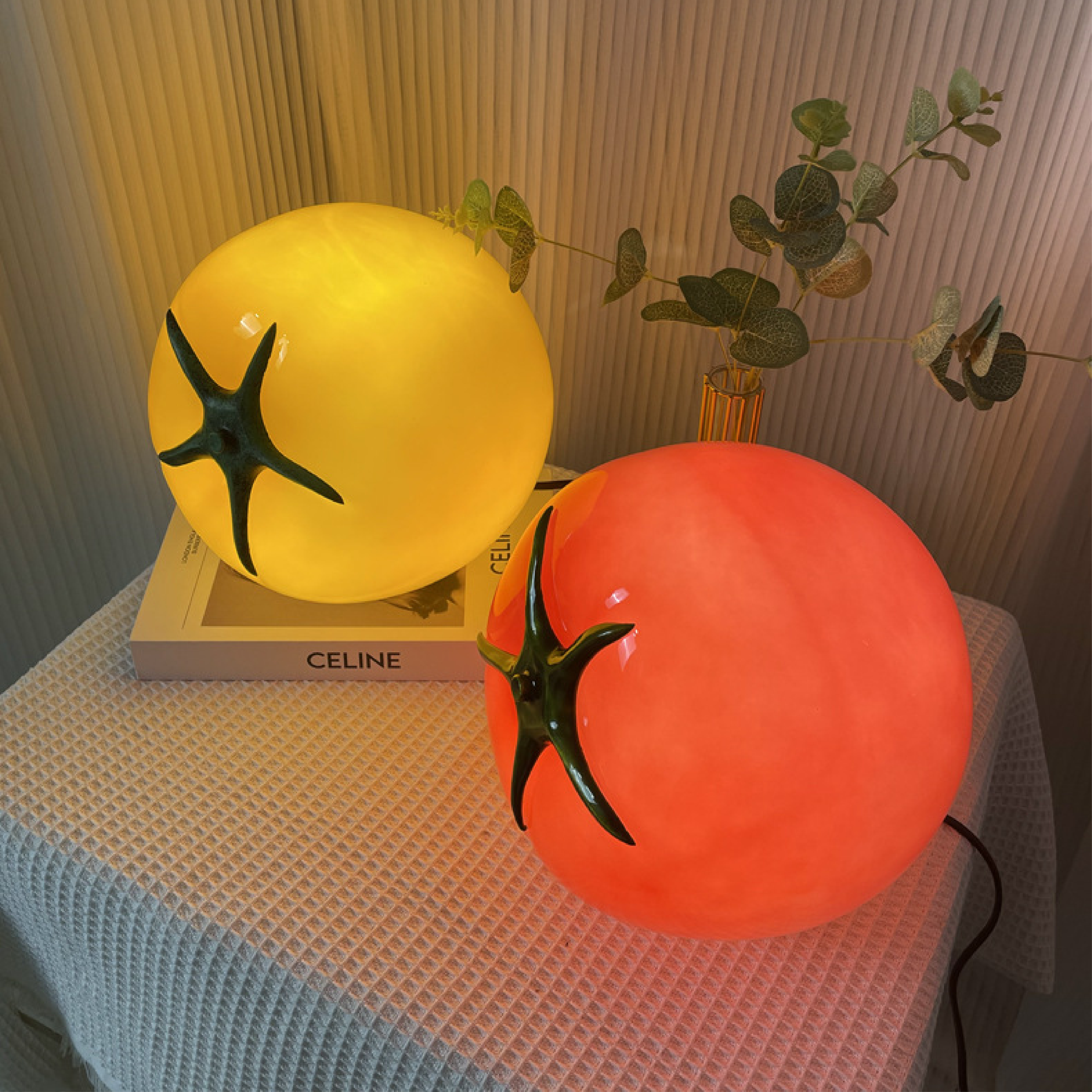 Statuesque | Decorative Tomato Table Lamp 1