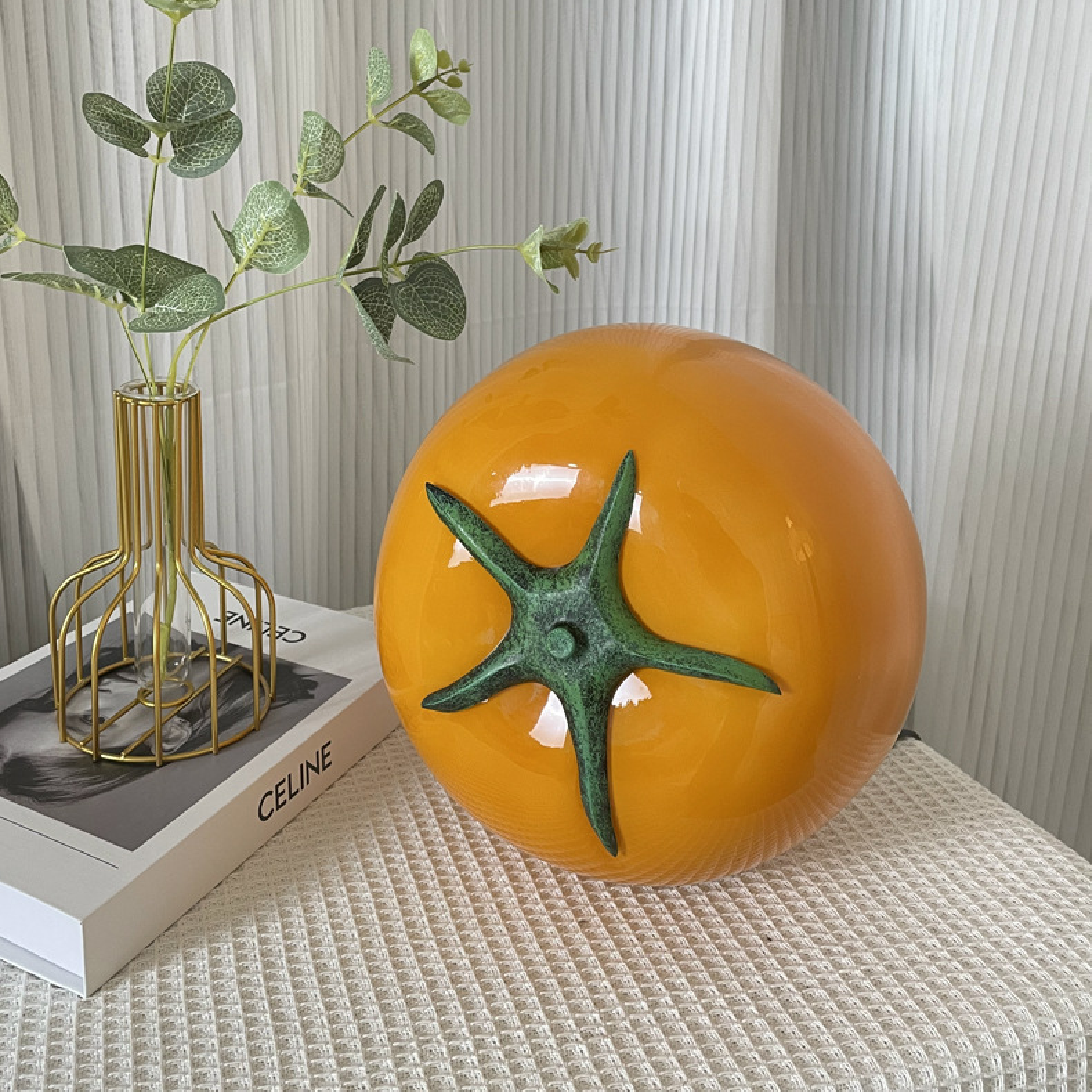 Statuesque | Decorative Tomato Table Lamp 4